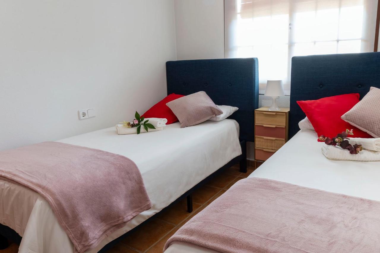 Atico Con Terraza-Solarium Y Piscina 4-6 Personas Wifi A/C Apartment Roda ภายนอก รูปภาพ